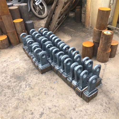 礦山錘式破碎機錘頭 碎石機耐磨錘頭的關(guān)鍵角色與選型指南